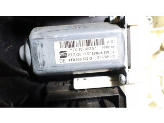 Подушка безопасности водителя    Seat Leon (1P)