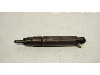 Топливная рампа 028130201G   Volkswagen Golf III  