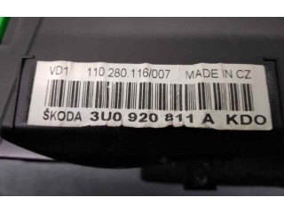 Geschwindigkeitsmesser Cockpit 3U0920811A, 110080116007 Skoda Superb B5 (3U)