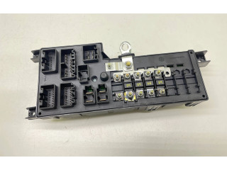 Блок предохранителей 8678449, 518788104 Volvo S80