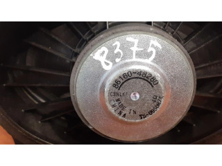 Громкоговоритель (громкоговорители) в передних дверях