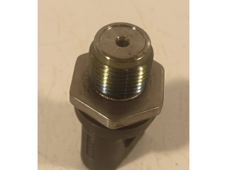 Vstřikovací lišta A0061537828 Mercedes-Benz E C207 W207 Om642