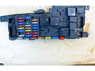 Блок предохранителей    8637841   Volvo V70