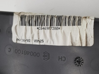 Блок предохранителей 96302, 00046100 Citroen C8