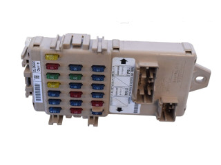 Блок предохранителей 82201SA000   Subaru Forester SG    