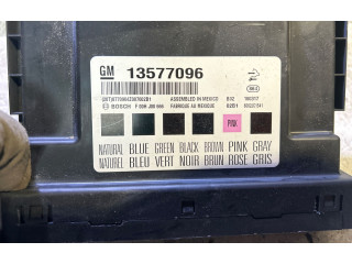 Спидометр (приборный щиток) 13577096, F00HJ00666 Buick Regal