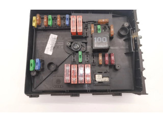 Блок предохранителей 1K0937125   Skoda Octavia Mk2 (1Z)    