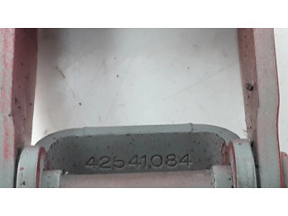 Петля (петли) задней крышки