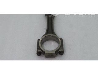 Píst 038J Audi RS4 B8