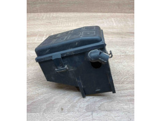 Pojistková skříňka 90560119 Opel Zfira A 1999