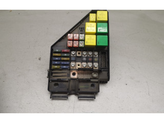 Блок предохранителей YQE103121   Rover 75    