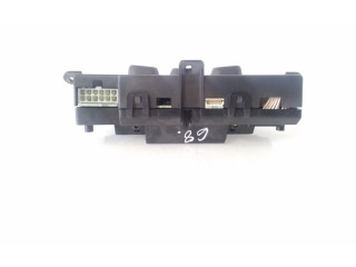 Дисплей    957103E710   KIA Sorento