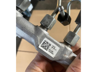 Топливная рампа 05L089 Skoda Octavia Mk4