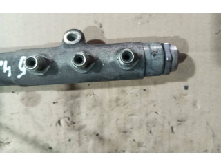 Топливная рампа 30757146, 010287L2   Volvo V70  