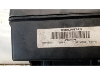 Блок предохранителей 04692087AB   Jeep Grand Cherokee (WK)    