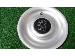 Заводская крышка (крышки) от центрального отверстия колеса