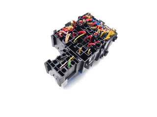 Блок предохранителей 8200766081, 1801618 Dacia Sandero