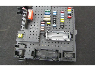 Блок предохранителей 12217799, 00004752947 Volvo V70