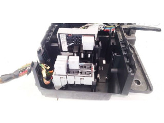 Блок предохранителей M0003, M0003 Opel Meriva A