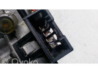 Двигатель стеклоочистителей