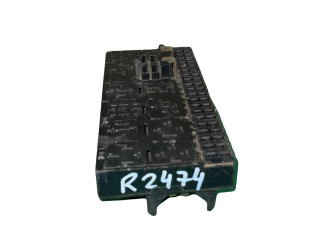 Блок предохранителей 443941822   Volkswagen Jetta I    