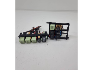 Pojistková skříňka Volkswagen Tiguan 2012