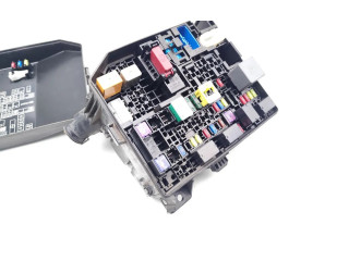 Блок предохранителей MR400709 Mitsubishi Outlander