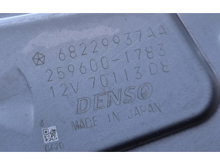 Моторчик заднего дворника 68229937AA Jeep Grand Cherokee