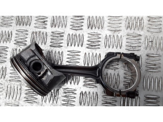 Píst Saab 9-7X pro benzínový motor 4.2