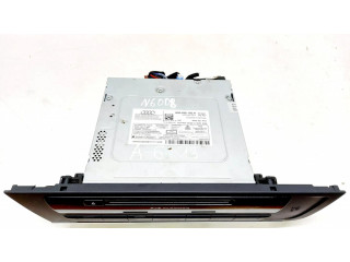 Радио/ проигрыватель CD/DVD / навигация