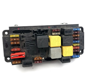 Pojistková skříňka A2035452801, 2035452801 Mercedes-Benz C W203 2004