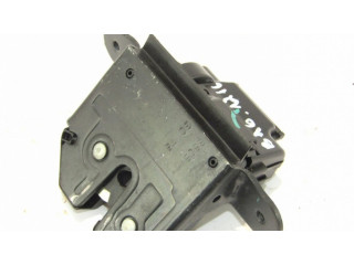 Замок задней крышки