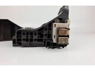 Блок предохранителей 8274113020 Toyota Corolla Verso AR10