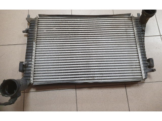 Интеркулер 8ML376746151 Volkswagen Caddy