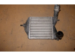 Интеркулер  46836770, 999-U39688   Fiat Idea 