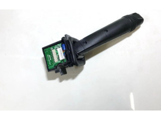 Ручка стеклоочистителей 30768101 Volvo V70