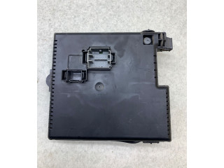 Блок предохранителей 30728512, 06W116 Volvo S60