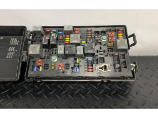 Pojistková skříňka 22760635, 21100512 Chevrolet Camaro 2015