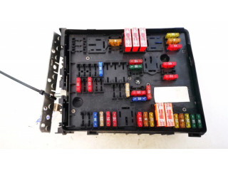 Блок предохранителей 1k0937124k Volkswagen Golf V