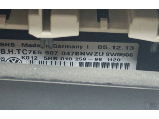 Блок управления климат-контролем 7E5907047B, 5HB01025986 Volkswagen Transporter Caravelle T5