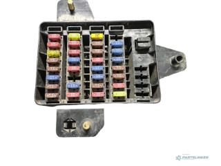 Блок предохранителей 8211008000 SsangYong Rexton