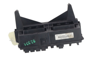 Блок предохранителей 04692087AB Jeep Commander