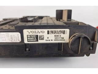 Блок предохранителей 8676391 Volvo XC90