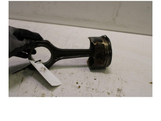 Поршень с шатуном N46B20B Renault Trafic II (X83)