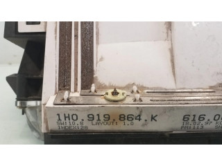 Панель приборов 1H0919864K   Volkswagen Golf III       