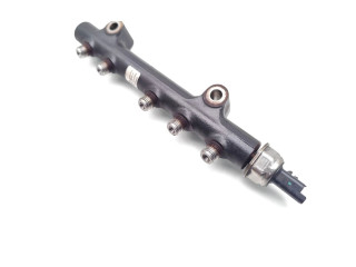 Топливная рампа 9684753080   Peugeot 5008   для двигателя 9HR(DV6C)