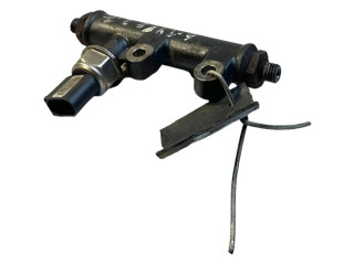 Топливная рампа 4R8Q9C066AE, A2C20001297 Jaguar S-Type 2.7