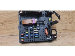 Блок предохранителей  8688264   Volvo V70    