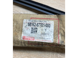 Передняя рамка дверного стекла 6816287701, 6816287701000 Daihatsu Charade