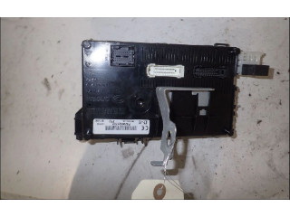 Блок предохранителей    Renault Clio II    